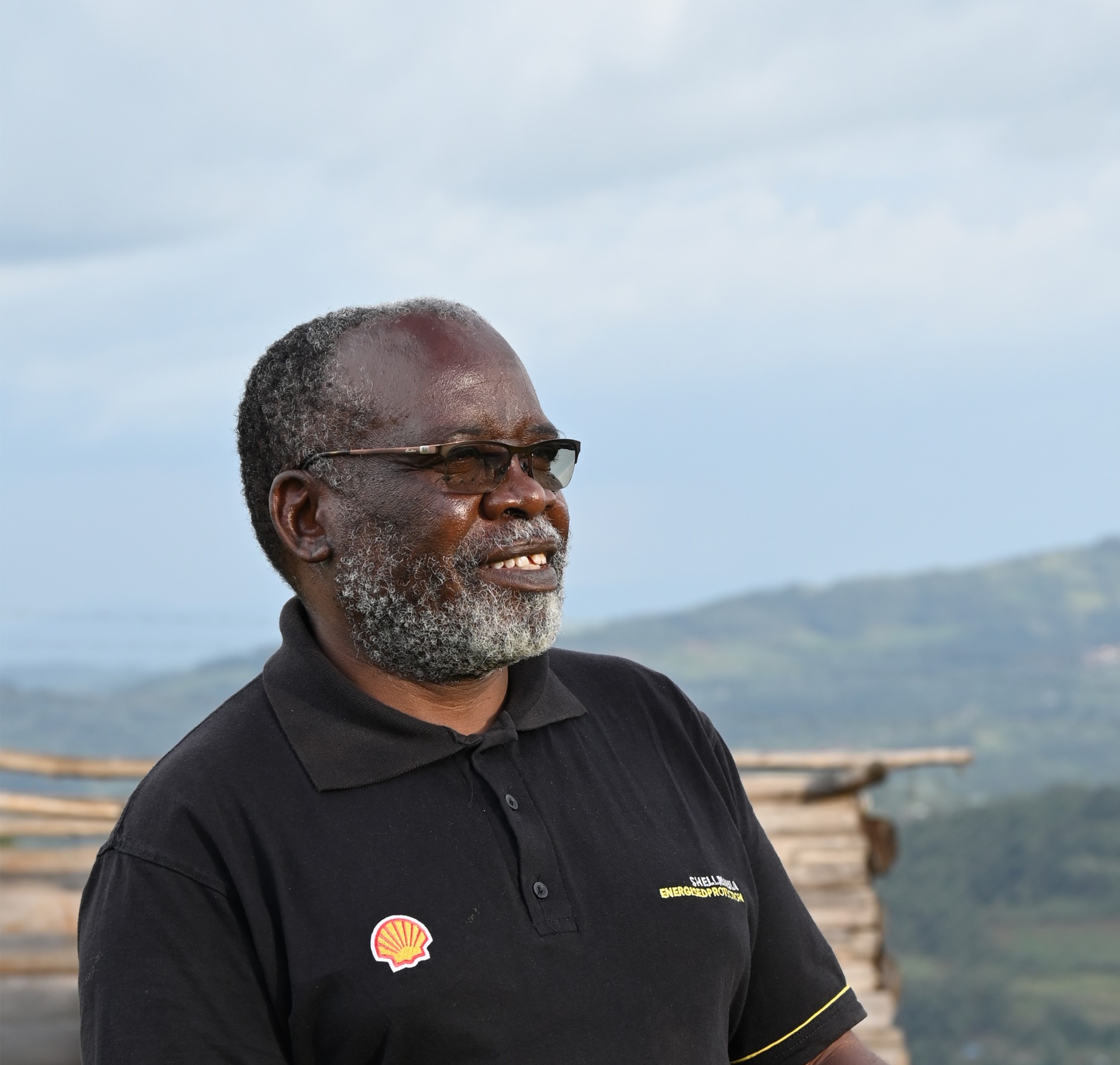 Headshot of Simon Onywere