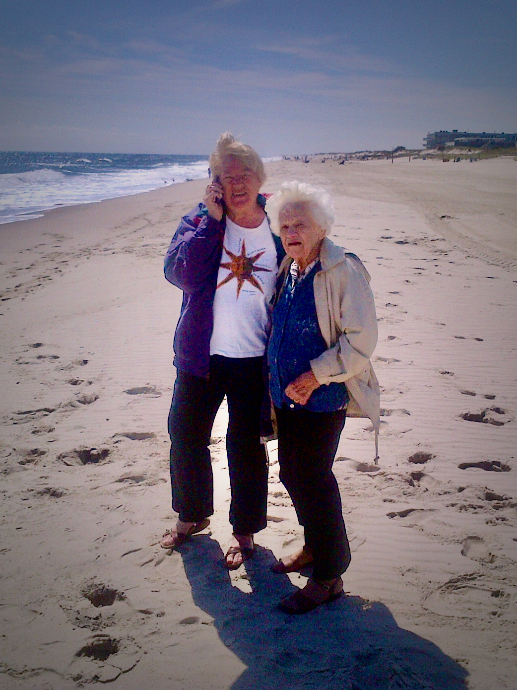 Hartmann and mother on a beach