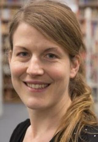 Headshot of Christine Binzel