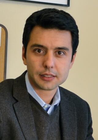 Headshot of Lorenzo Caliendo