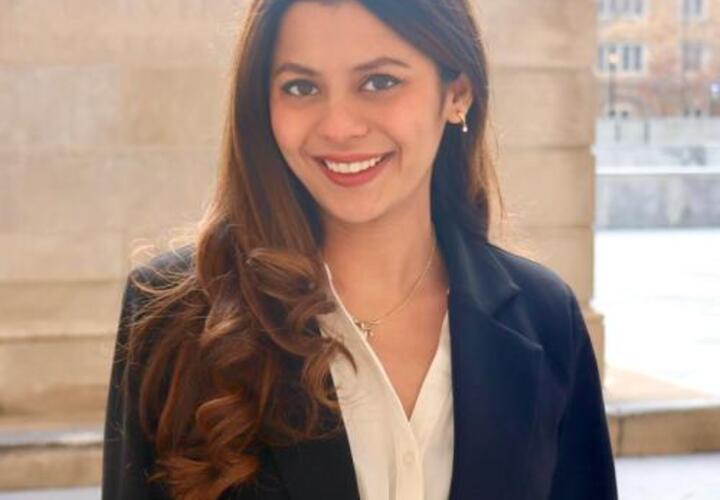 Headshot of Devina Aggarwal