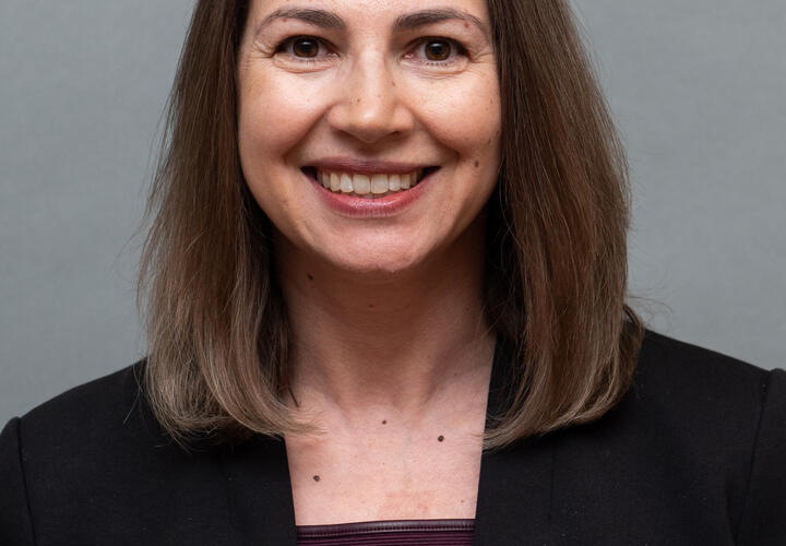 Headshot of Michelle Neuman