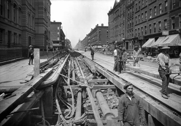 A historical view of subway construction in New York City, 1913