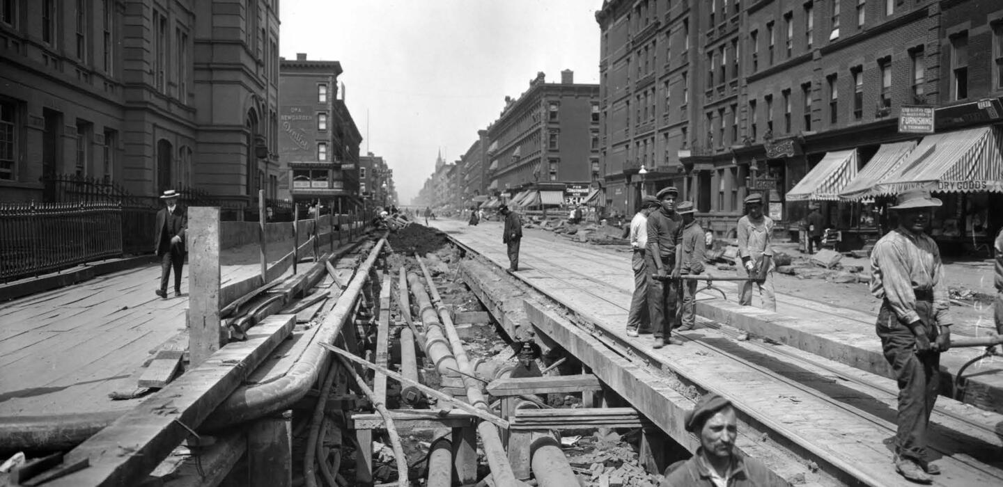 A historical view of subway construction in New York City, 1913